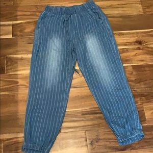 Denim pin striped trousers💎